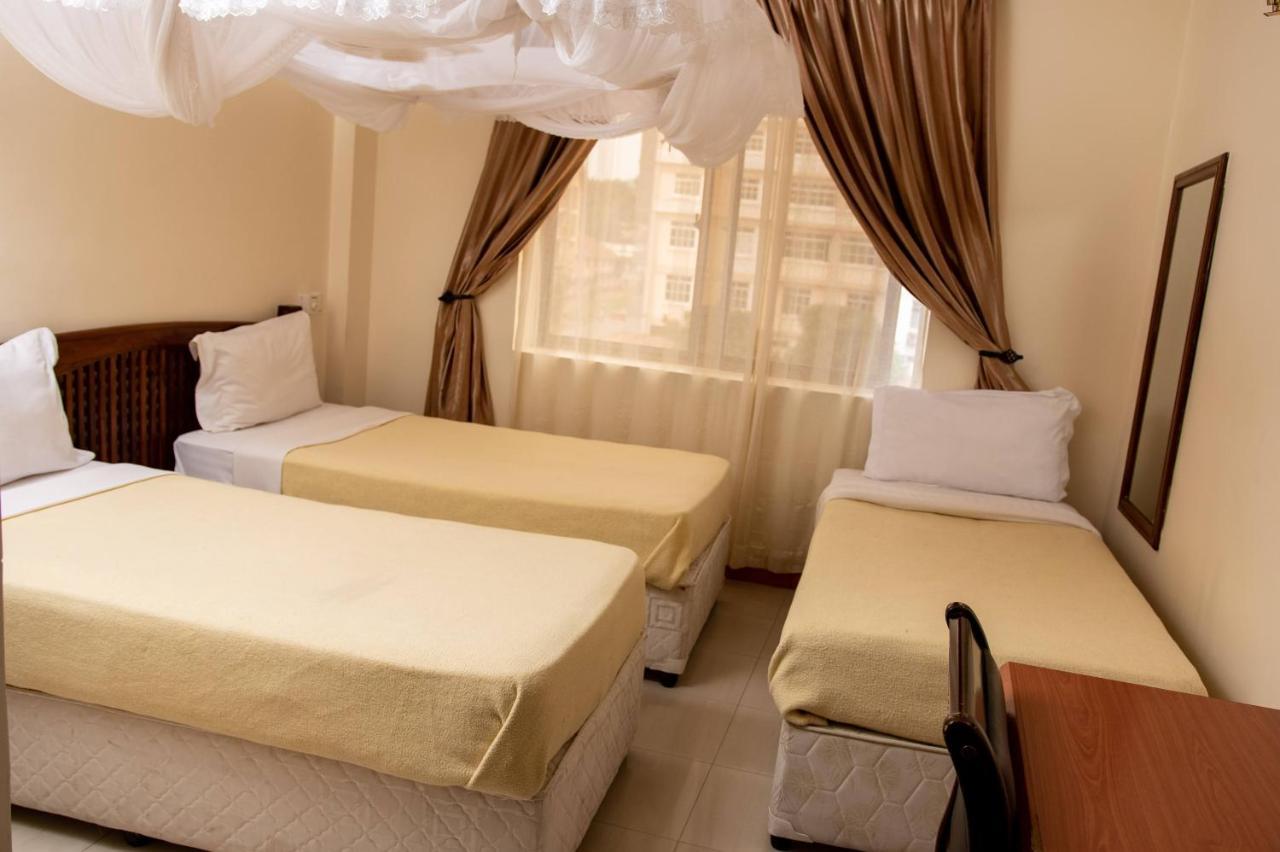 Briston Hotel Arusha Buitenkant foto