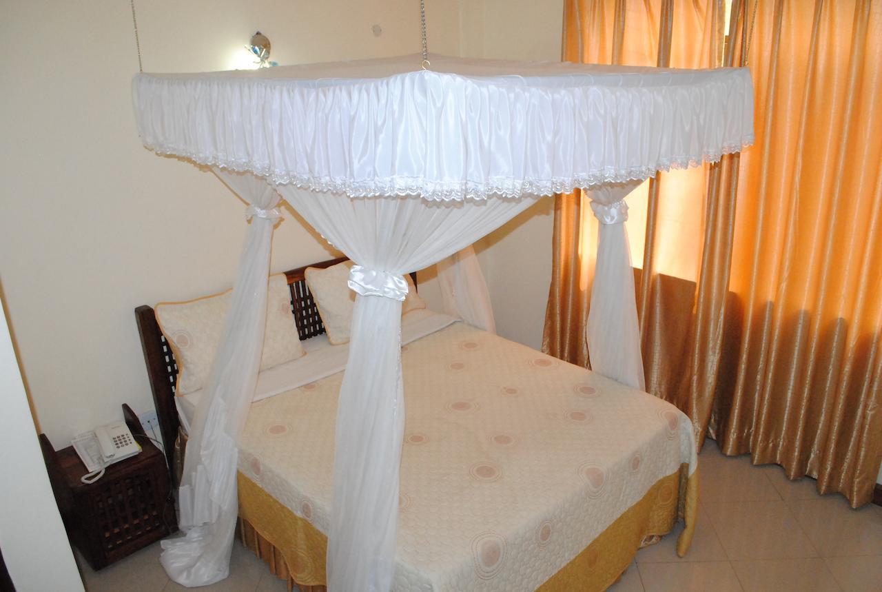 Briston Hotel Arusha Buitenkant foto
